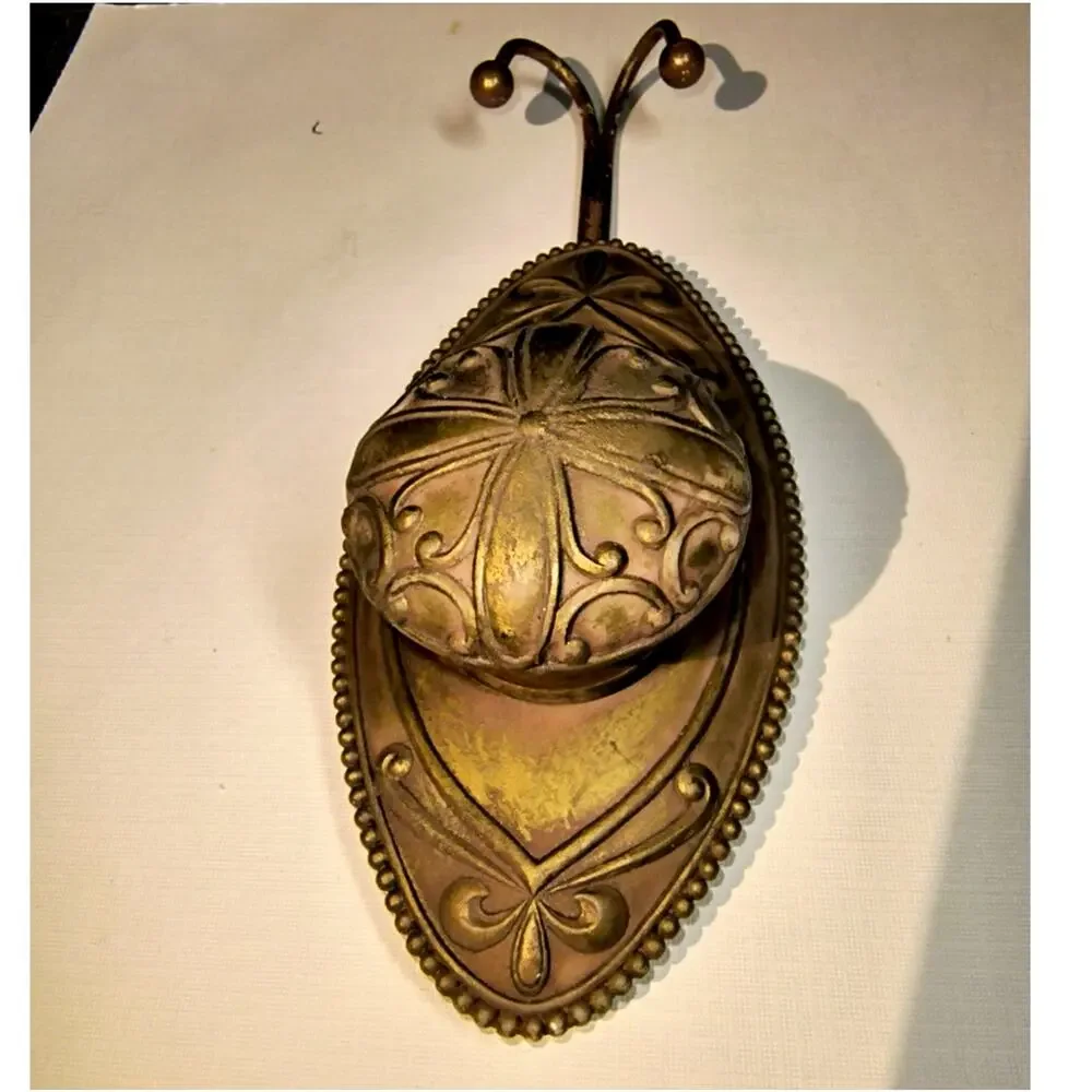 1582. Reproduction of a 1910s Door Knob Coat Hooks